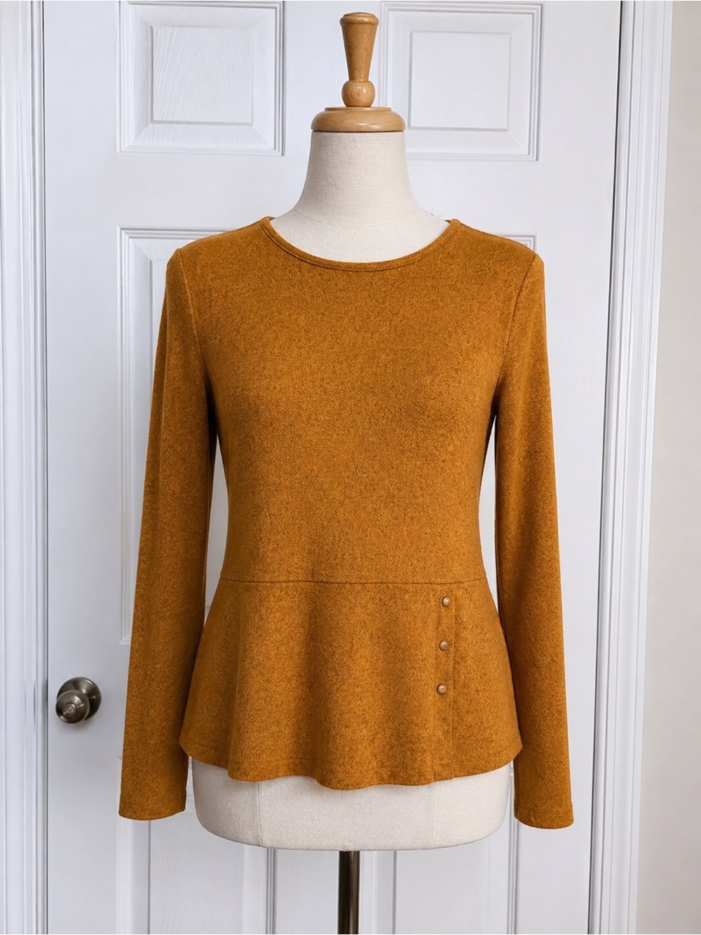ANDREA Collection Women’s Mustard Long Sleeve Top S-M